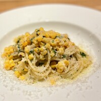 tens. - 早くもトウモロコシが出てきましたか！
                    まだ優しい甘さですが、その食感を頬張る喜びは、ひとしおです♪
                    もろこしがもたらす高揚感、なんなんでしょうね(^^)