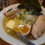 函館麺や 一文字 - 塩ラーメン、バターコーントッピング