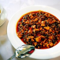 赤坂 四川飯店 - レンゲの他にスプーンを付けてくれるのが嬉しい