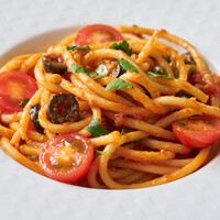 アンチョビのプッタネスカ～トマトソースのブカティーニ