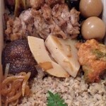 麻布台 鳥しき - 焼き鳥弁当 3201円(税込)