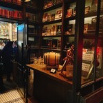 TOKYO Whisky Library - 