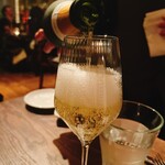 TOKYO Whisky Library - 