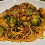 ALCOHOLICS - 春芽キャベツを仕入れた時に提供頂いたミートパスタ！ドライトマトも絶妙なアクセントに～