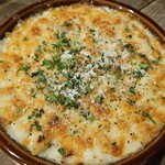 ALCOHOLICS - 推し飯の1つエビグラタン！プリプリエビとまろやかチーズのベストマッチを味わえます