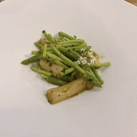 レ・ピコロ - 希少なフランスの山菜「アスパラソヴァージュ」を使用