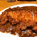 アレックス - サクサクを通り過ぎて、ガリザクですよ。 お肉は脂身ほぼナシの薄っぺらいやつですが こーゆーのが好きよ。