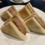 イノダコーヒ - ポークチーズカツサンド