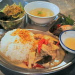 ペパカフェ・フォレスト - ランチのタイ風カレー￥１１００