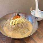炭火焼肉 にく式 - 冷麺