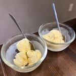 炭火焼肉 にく式 - バニラアイス