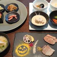 ブッフェアンドカフェ スロープサイドダイナー ザクロ - 