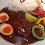 biji - 薬膳カレーのハバネロ辛口、トッピング全部のせです。