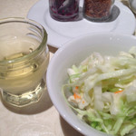 biji - サラダとマンゴーの香りがするお水