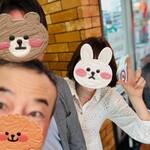 まど居 - 1階までお見送りして下さった大将そしてTakaクシー＆私でパシャリ✨✨