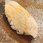 木挽町 とも樹 - 昆布〆の眞子鰈。悶絶級の美味しさ