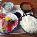 大松屋食堂 - 刺身定食