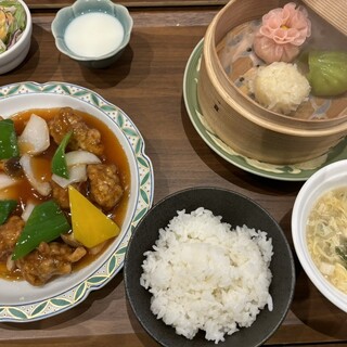 口コミ一覧 : 紫藤花 （シトウカ） - 丸太町（京都市営）/中華料理