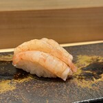 壽志 丈太朗 - 甘海老は昆布〆です