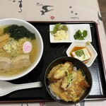 武市屋 のらねこ庵 - ラーメンミニカツ丼セット¥1000 塩ラーメンでオーダー