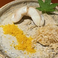 馳走 啐啄一十  - 長崎産白甘鯛、皮と鱗と唐墨をまぶして