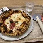 400℃ - PIZZA「マルゲリータ」(税込1,799円)