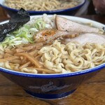 ケンちゃんラーメン - 脂身入り（無料）中華そば普通盛り！1000円