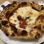 400℃ - PIZZA「マルゲリータ」(税込1,799円)
