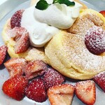 FLIPPER'S 梅田エスト店 - 奇跡のパンケーキ　ストロベリー