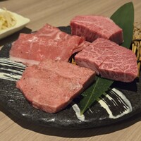 近江うし 焼肉 にくTATSU 青山本店 - 