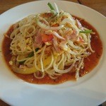 カフェ　ダークキャニオン - 野菜とベーコンと卵のミートソースパスタ