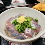 内浦漁協直営 いけすや - 満腹御膳(活アジ丼＋活アジフライ大のセット)1925円