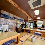 いなにわうどん - 店内