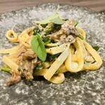 DRAQUIRE - ラグーソースのフェットチーネ