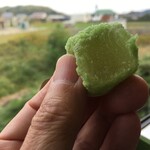 彩雲堂 - "柔らかな求肥に周りの粉がシャリシャリ食感"