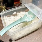 横浜ラーメン 湘家 - 薬味の刻み玉ねぎ