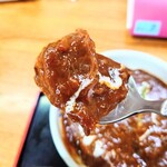 岡繁 - 形はしっかりありつつ、噛むとホロッと崩れてしまうほどの柔らかさ