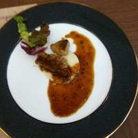 ビュッフェ＆カフェレストラン ナイト＆デイ - フォアグラと牛フィレステーキのロッシーニ風 トリュフソース