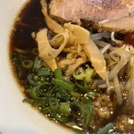 麺屋 ひしお - 醤油ラーメンアップです。