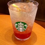 スターバックス・コーヒー - ドリンク写真:チラックス ソーダ ストロベリー