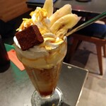 焼肉ことづて - ことづてパフェ