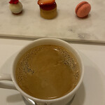 レストラン ラ・フロレゾン・ドゥ・タケウチ - コーヒーとプチフール。充実したコースでした。