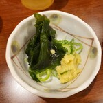 丸亀製麺 - 薬味、ワカメ