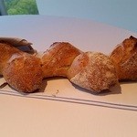 ミシェル・ブラス トーヤ ジャポン - そば粉のパン。