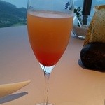 アペリティフにベッリーニを。