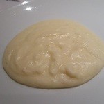 ミシェル・ブラス トーヤ ジャポン - ジャガイモとライオールのチーズのペースト。