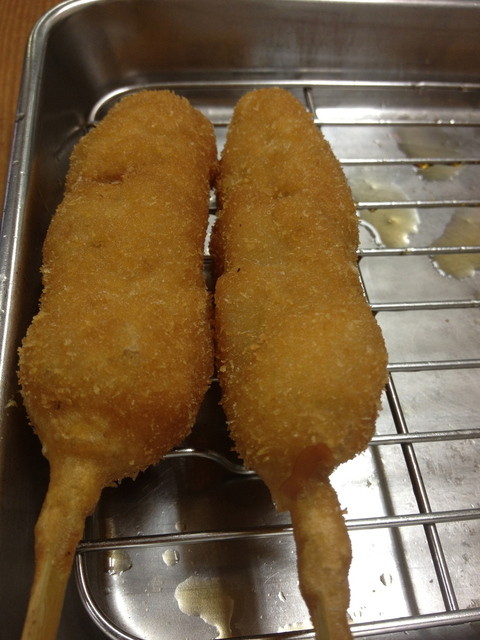 串カツの本場は大阪新世界 串カツ だるま 総本店を差し置いて語るなかれ By Yoko Chin 51 元祖串かつ だるま 新世界総本店 新今宮駅前 串揚げ 串かつ 食べログ