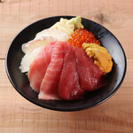 築地虎杖 魚河岸千両 - 本鮪おすすめ４種丼