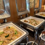 ガーデニア(ホテルマイステイズプレミア成田) - 鶏胸肉とオリーブのペルシエ風他