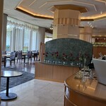 ガーデニア(ホテルマイステイズプレミア成田) - 入口と手前の席